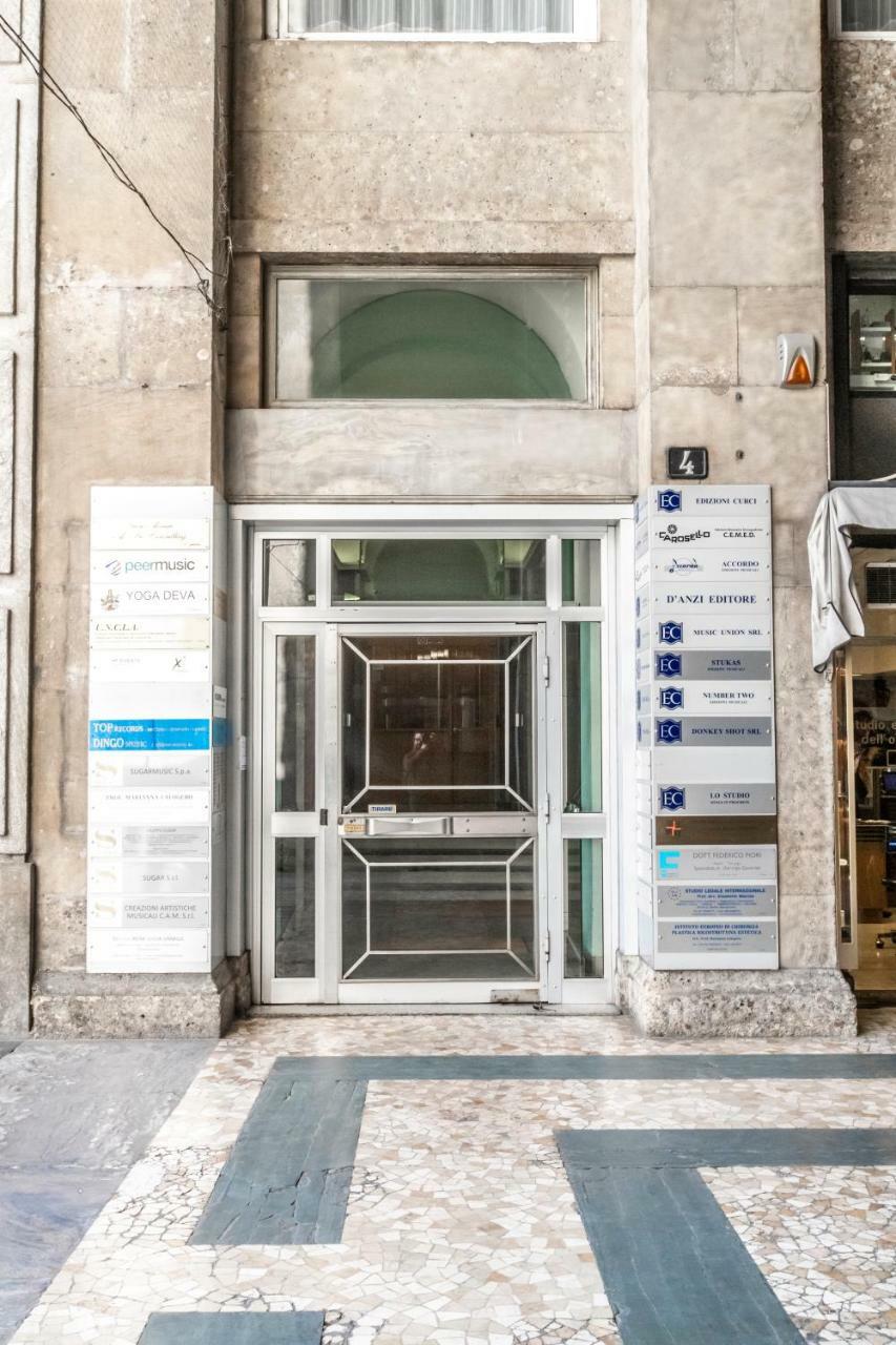 Ferienwohnung Duomo View Design Studio R&R Mailand Exterior foto